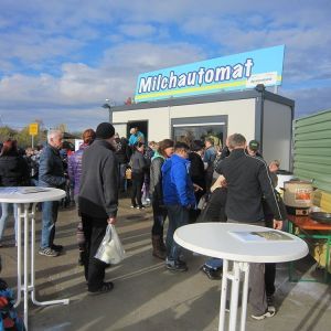 Eröffnung Milchautomat Grosszschocher