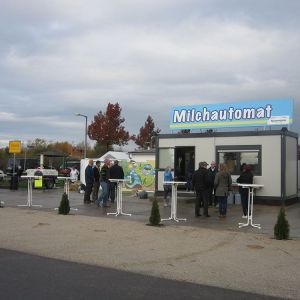 Eröffnung Milchautomat Grosszschocher