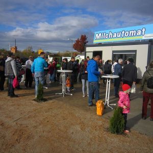 Eröffnung Milchautomat Grosszschocher