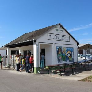 Eröffnung Milchautomat Kitzen