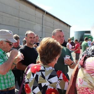 Eröffnung Milchautomat Kitzen