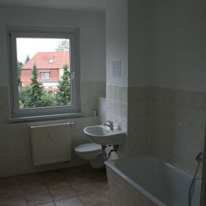 Zweiraumwohnung im Dachgeschoss - Badezimmer